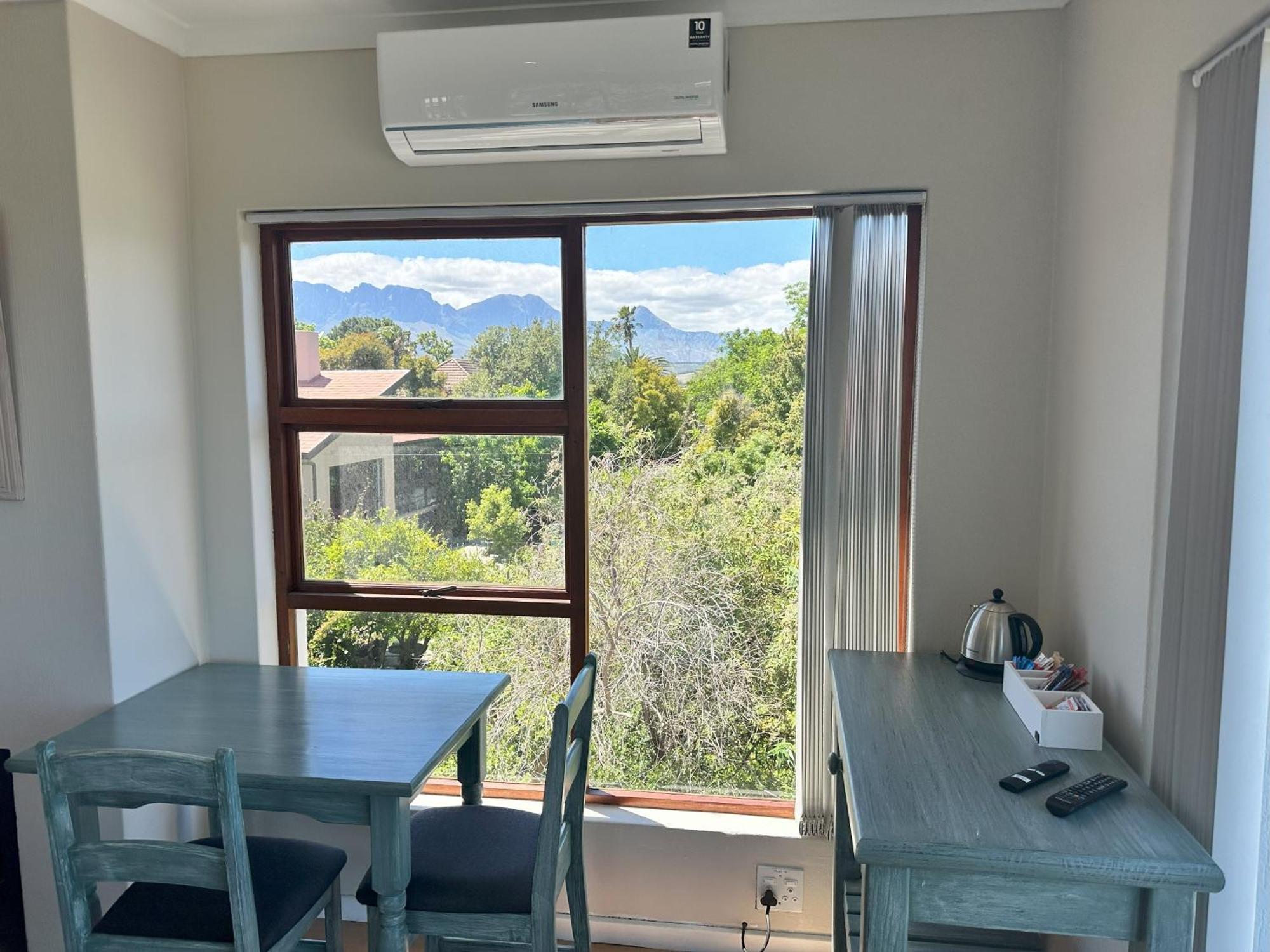 Lily's * Somerset West